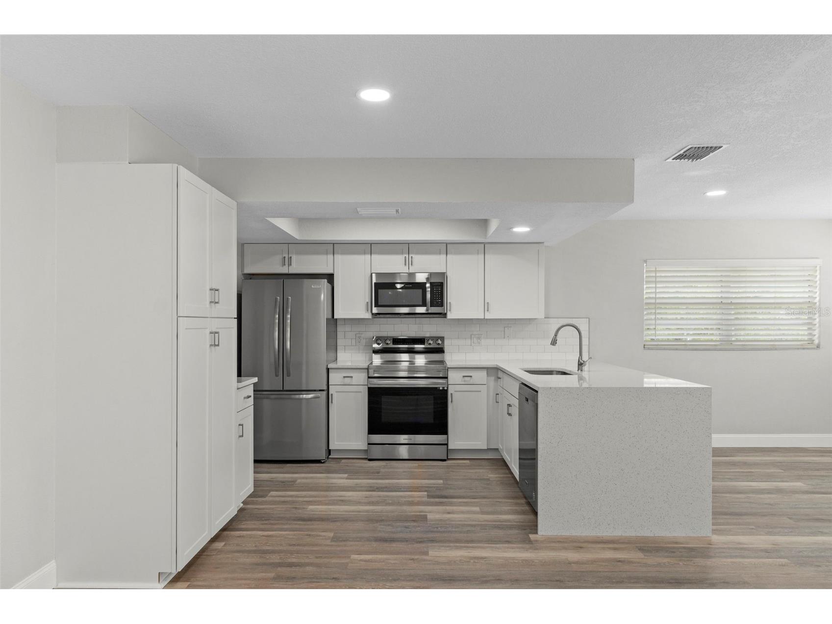 7335 Blackbird Avenue Weeki Wachee FL 34613 W7887290 image15