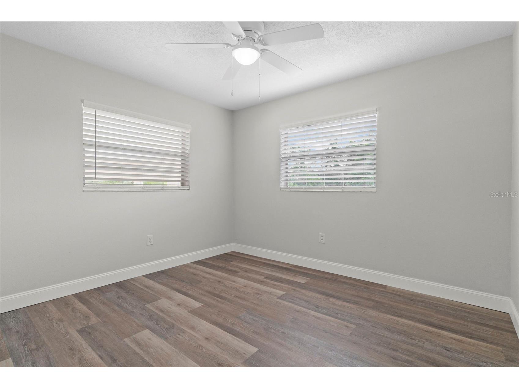 7335 Blackbird Avenue Weeki Wachee FL 34613 W7887290 image31