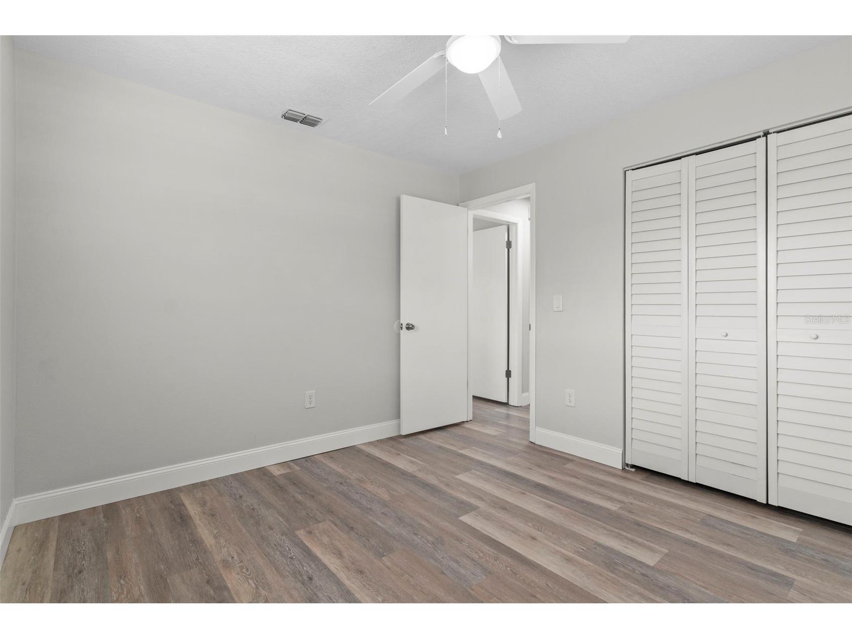 7335 Blackbird Avenue Weeki Wachee FL 34613 W7887290 image32