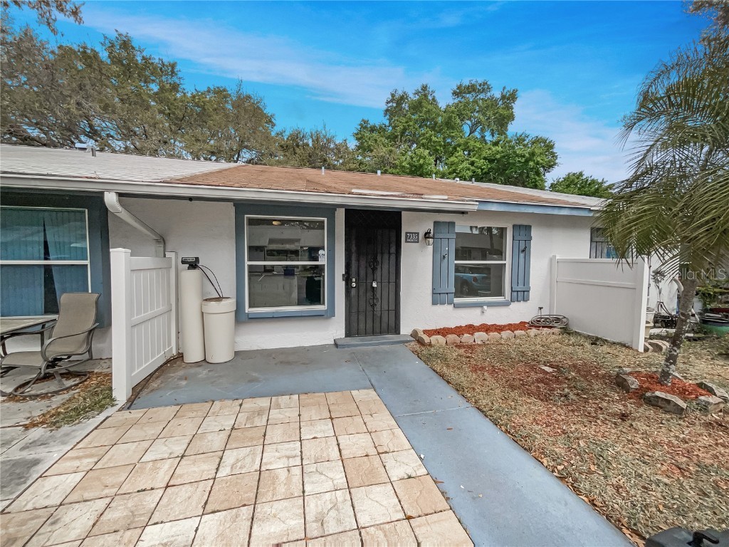 7335 Parkside Villas Drive N Saint Petersburg FL 33709 O6184736 image1