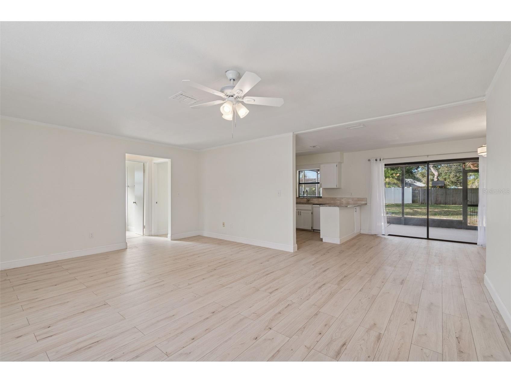 7337 Cambridge Way Clearwater FL 33764 TB8465231 image6