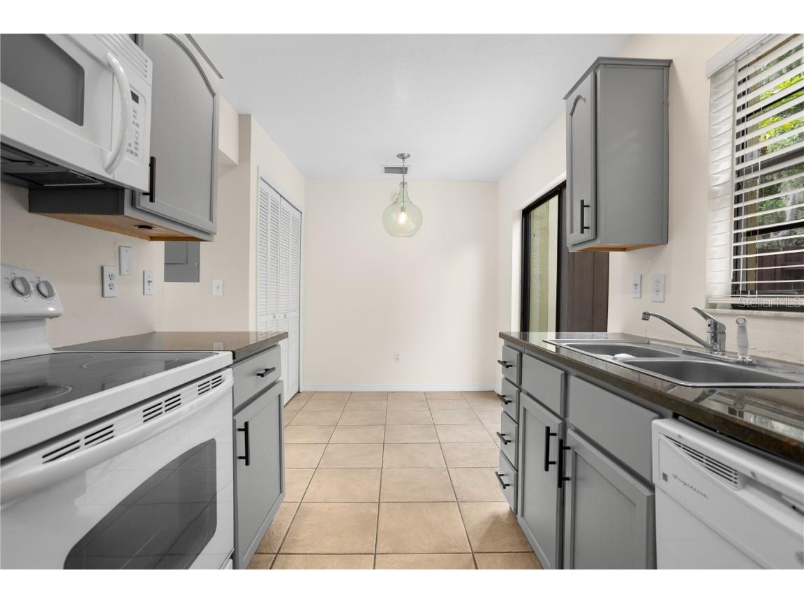 7337 Cedar Creek Court #75 Winter Park FL 32792 O6349617 image3