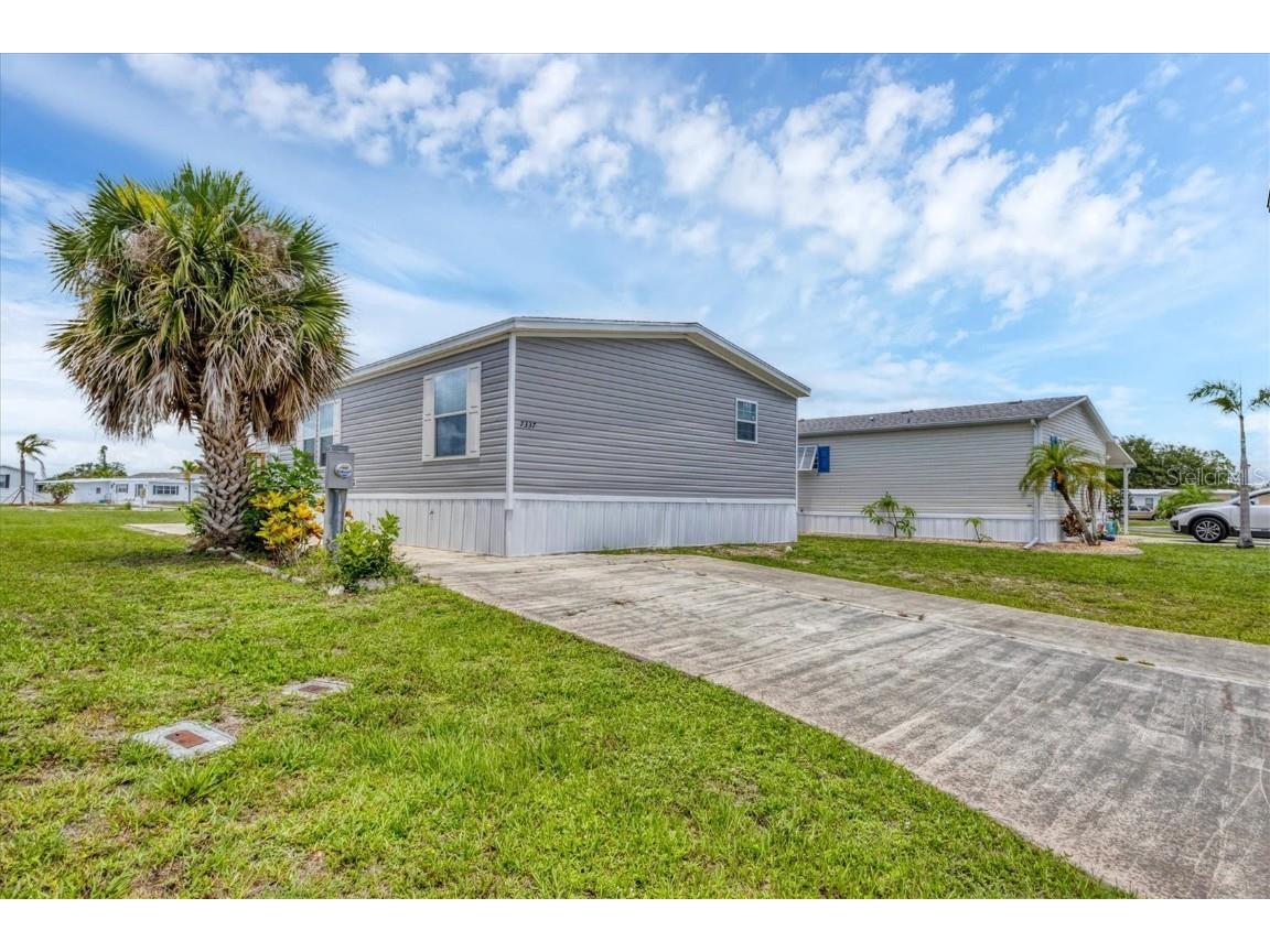 7337 Desant Lane Port Charlotte FL 33981 D6142630 image2