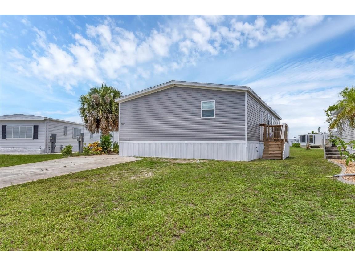 7337 Desant Lane Port Charlotte FL 33981 D6142630 image3