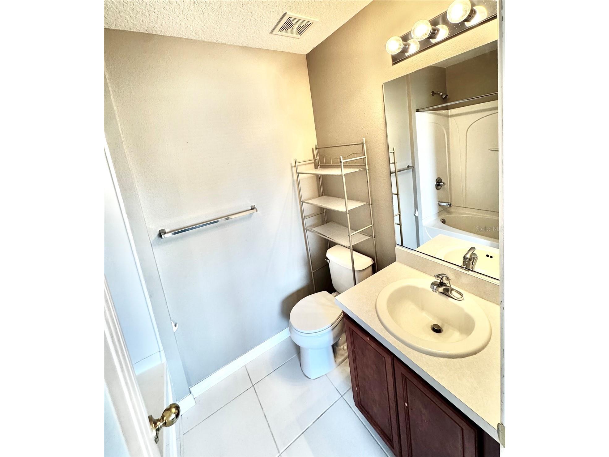 7338 Black Walnut Way Lakewood Ranch FL 34202 A4696447 image17
