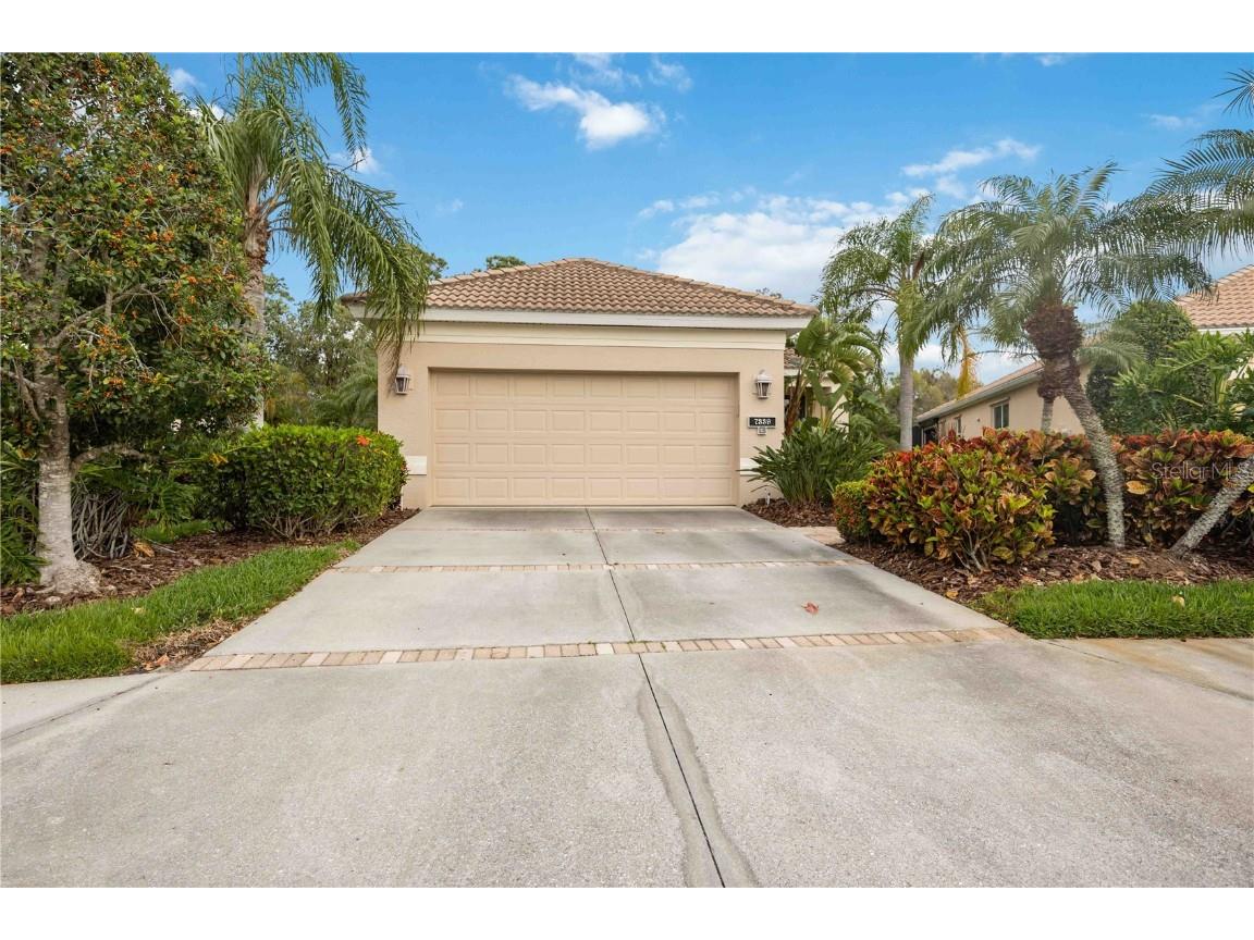 7339 Birds Eye Terrace Bradenton FL 34203 A4640391 image1