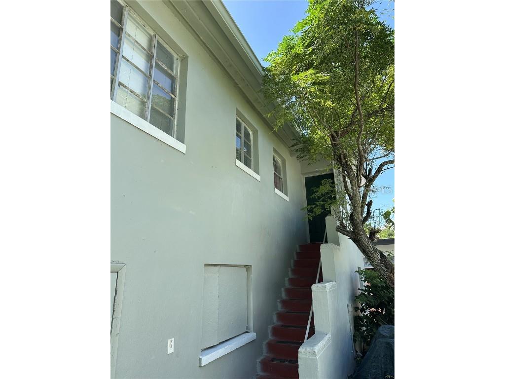 734 21st Ave S Saint Petersburg FL 33705 TB8434795 image1