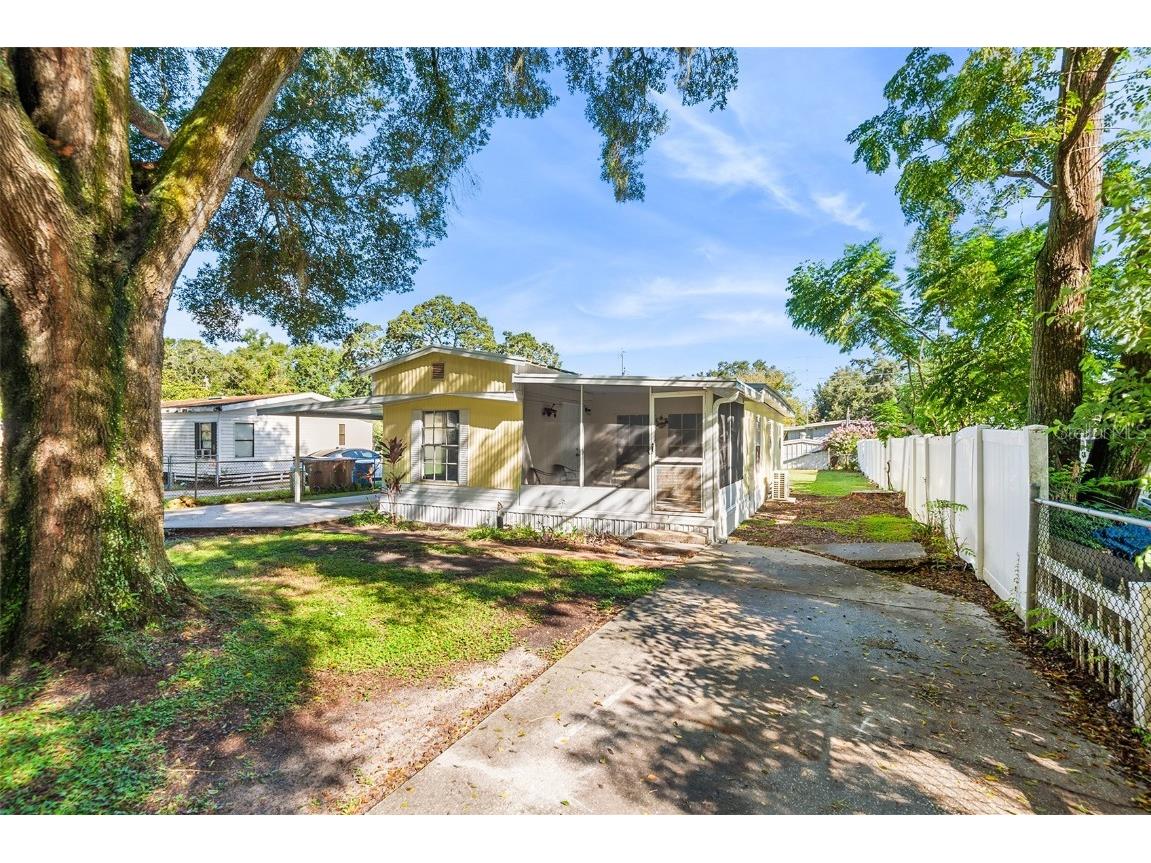 734 2nd Street Polk City FL 33868 L4939675 image1