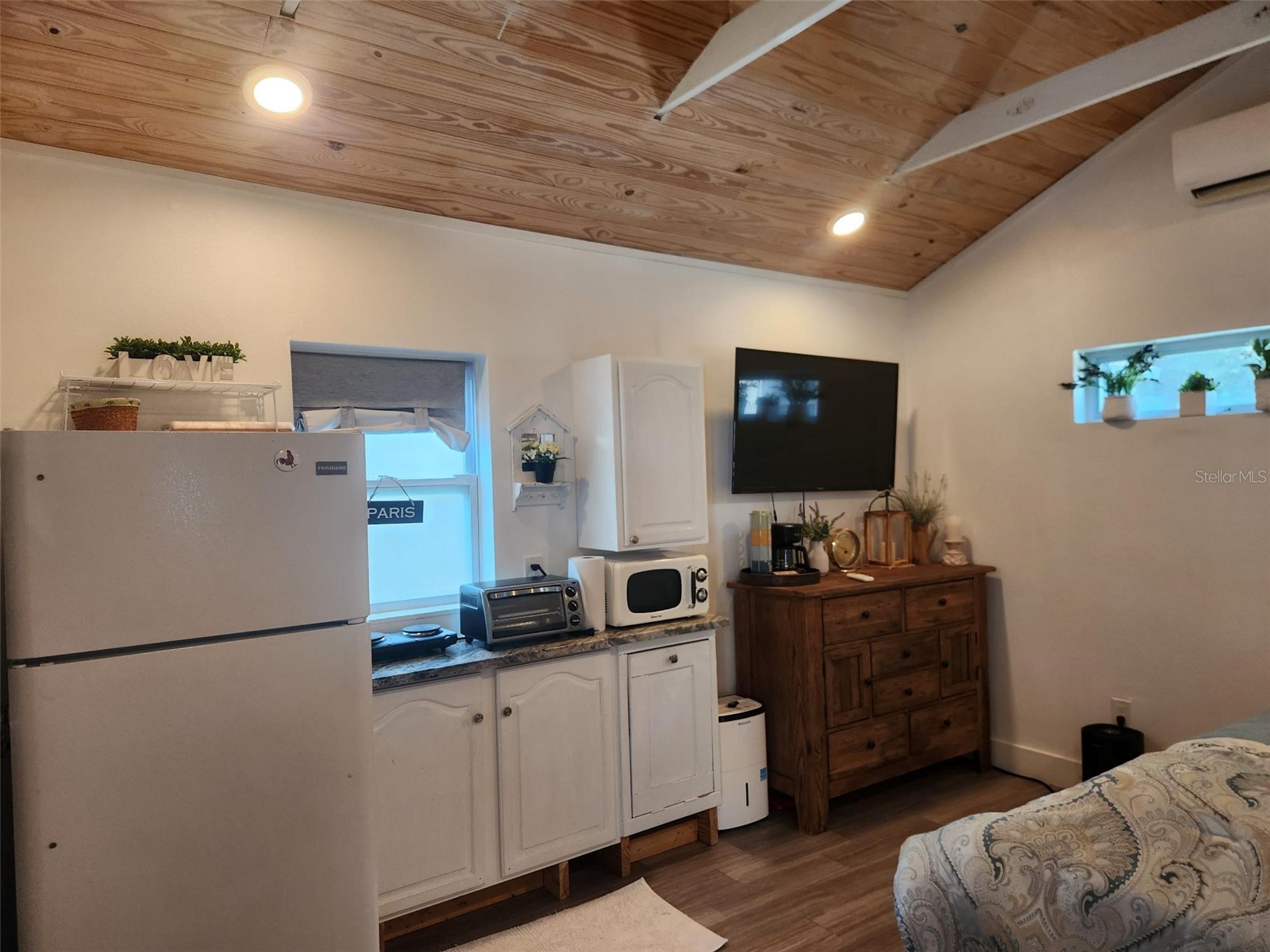 734 37th Avenue N Saint Petersburg FL 33704 TB8516104 image12