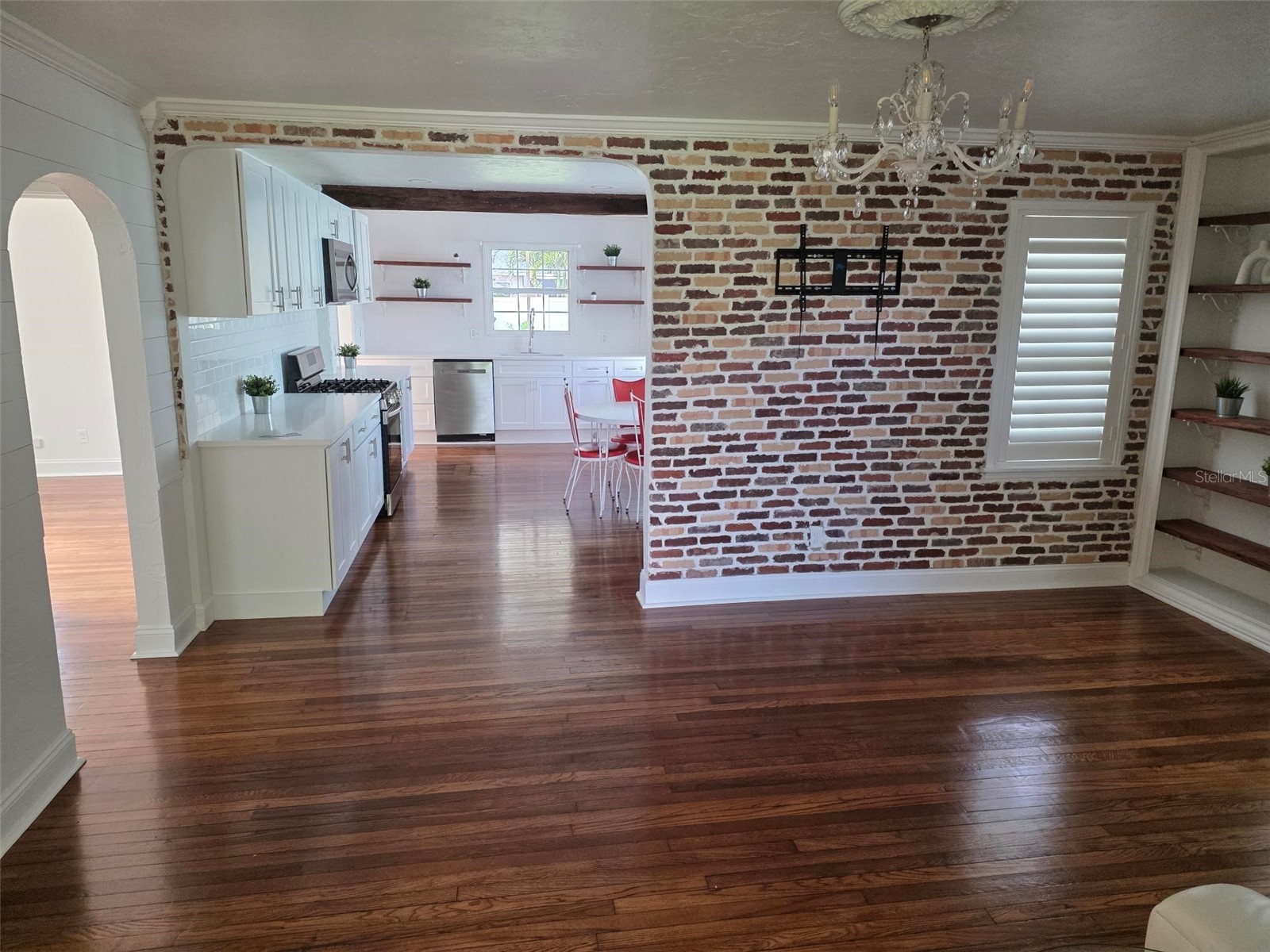 734 37th Avenue N Saint Petersburg FL 33704 TB8516104 image7
