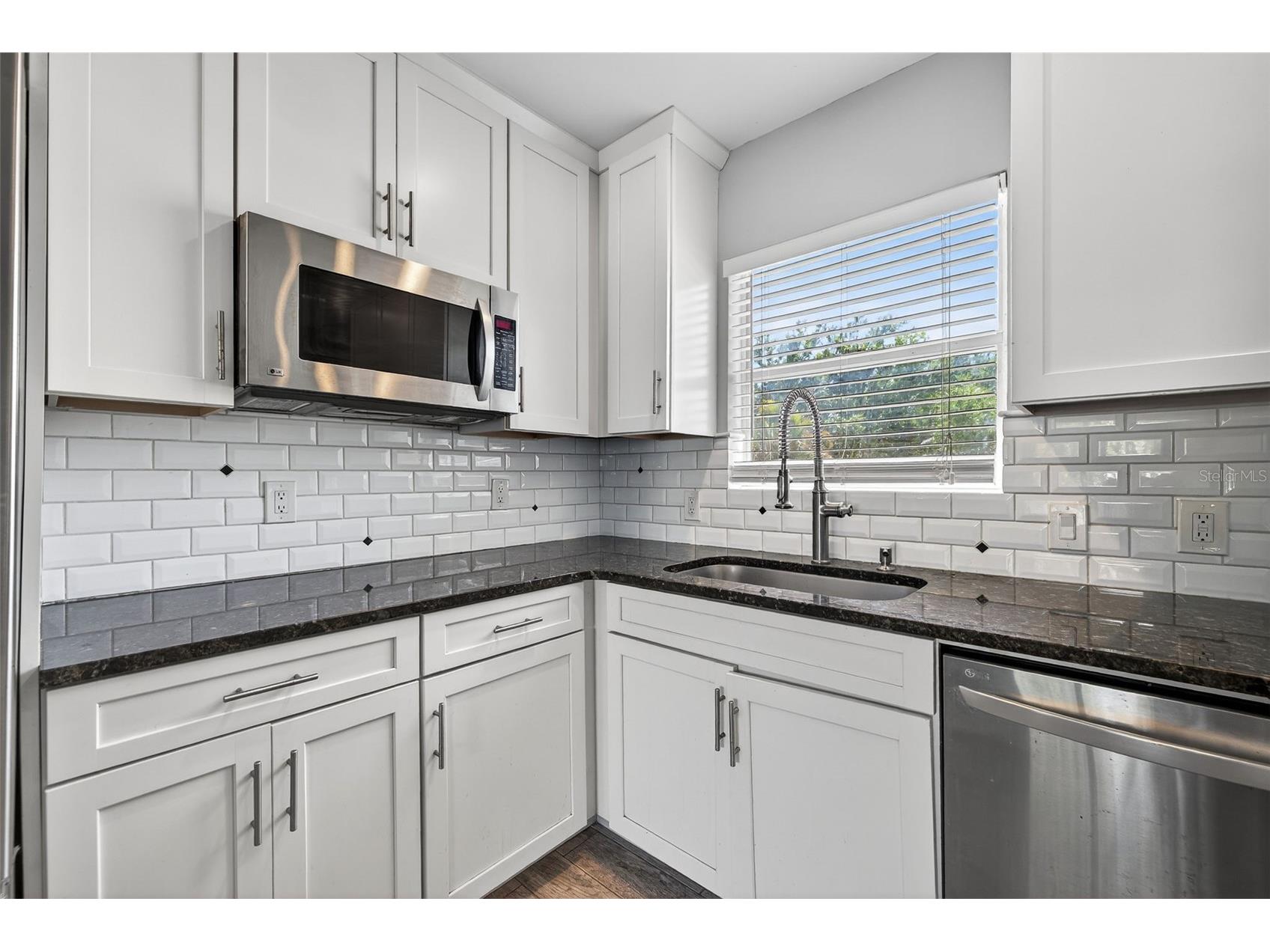 734 40th Avenue NE Saint Petersburg FL 33703 TB8494240 image10
