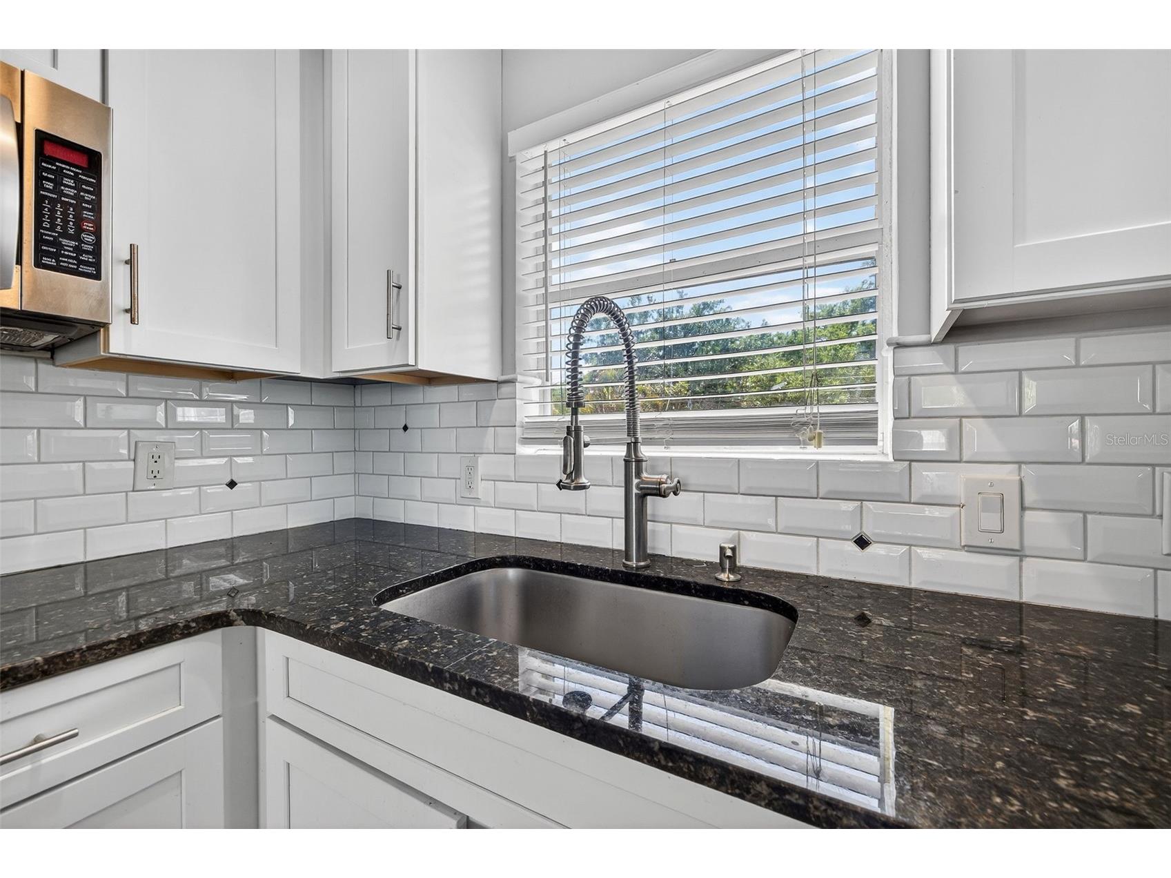 734 40th Avenue NE Saint Petersburg FL 33703 TB8494240 image11