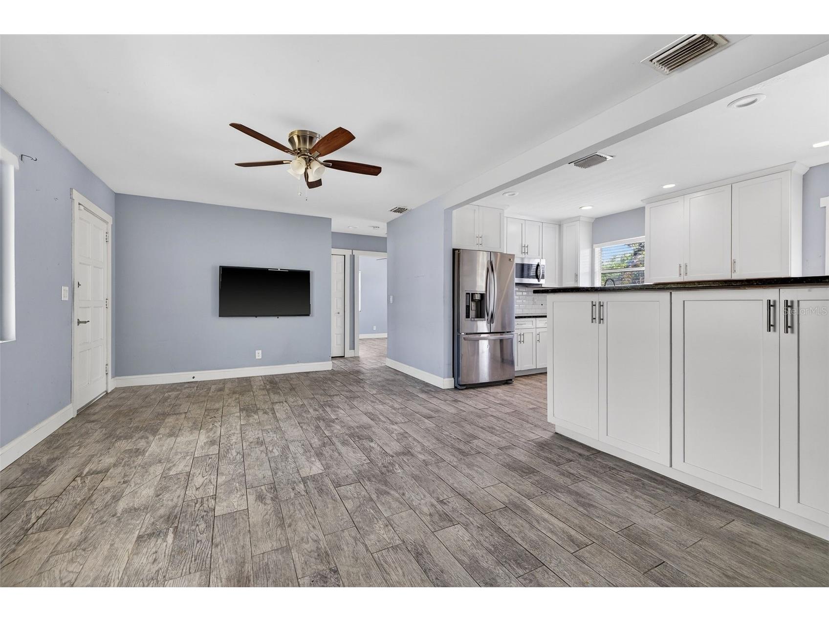 734 40th Avenue NE Saint Petersburg FL 33703 TB8494240 image5