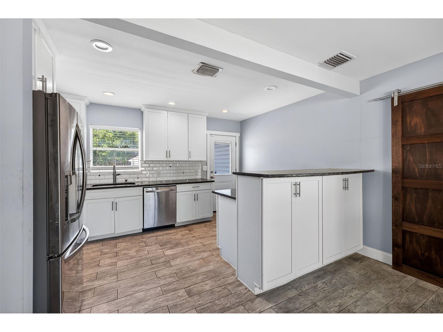 734 40th Avenue NE Saint Petersburg FL 33703 TB8494240 image9