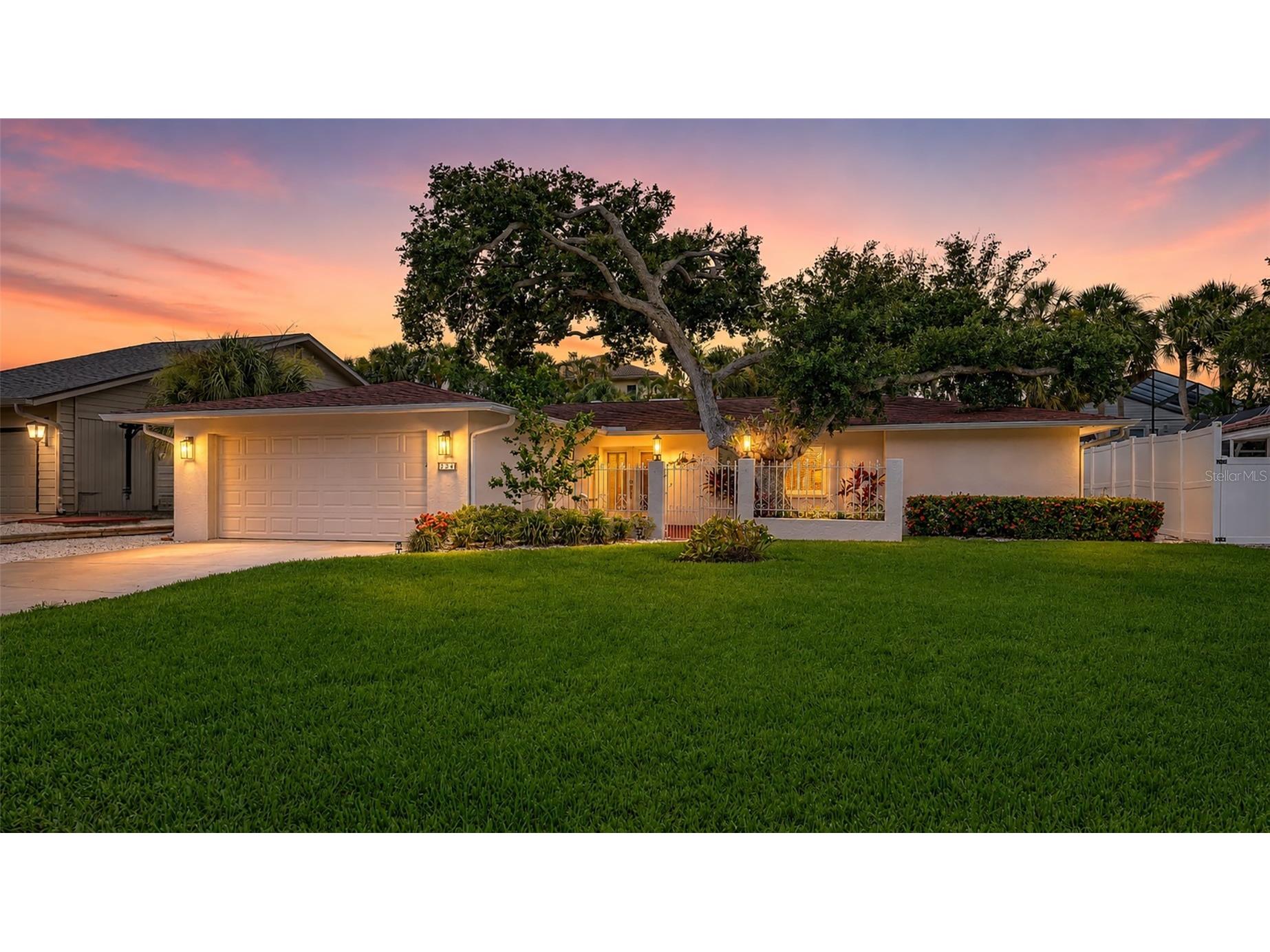 734 Birdsong Lane Sarasota FL 34242 A4699745 image1