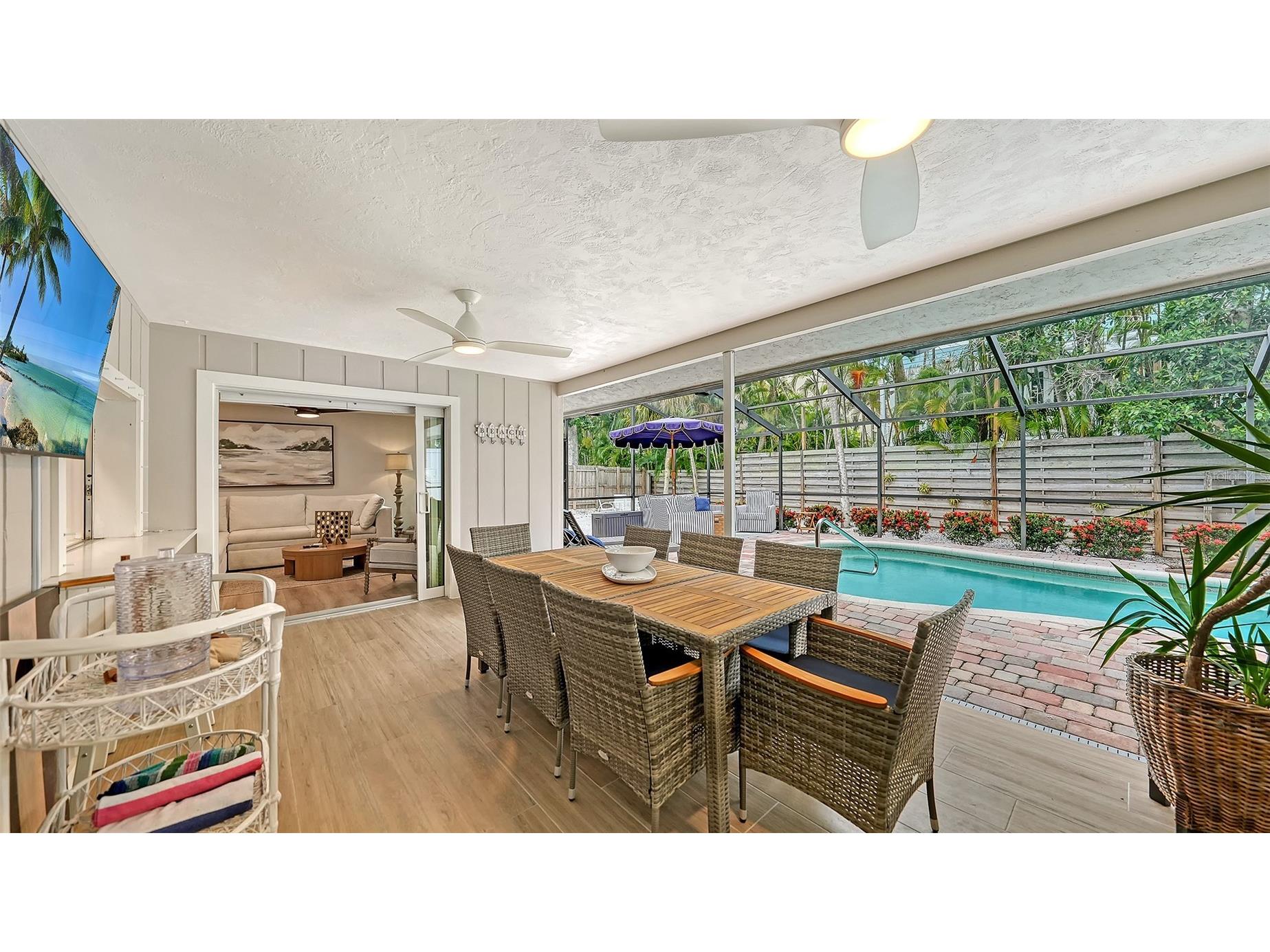 734 Birdsong Lane Sarasota FL 34242 A4699745 image12