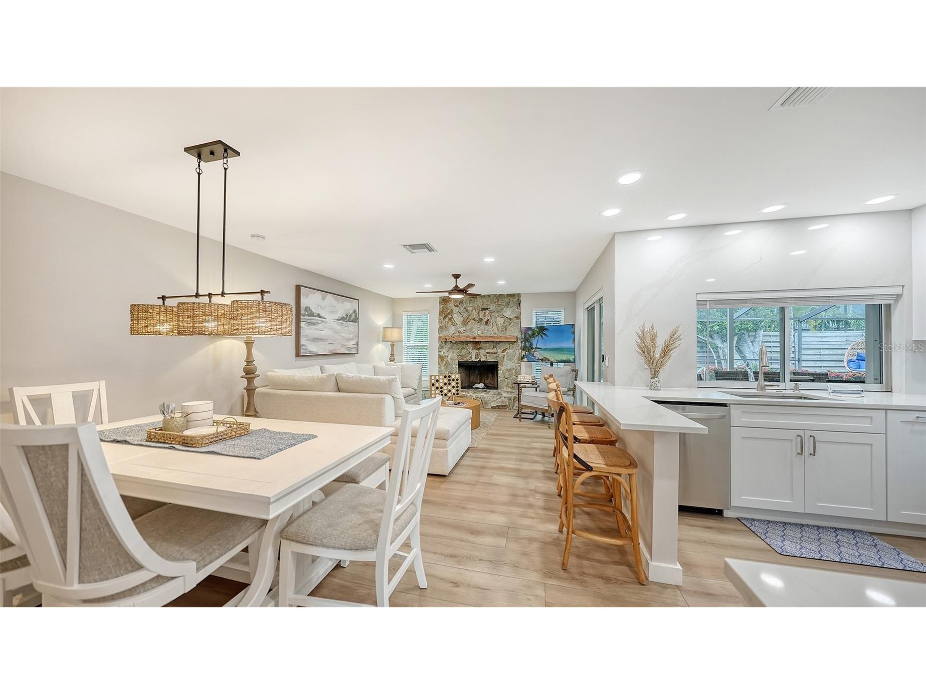 734 Birdsong Lane Sarasota FL 34242 A4699745 image6