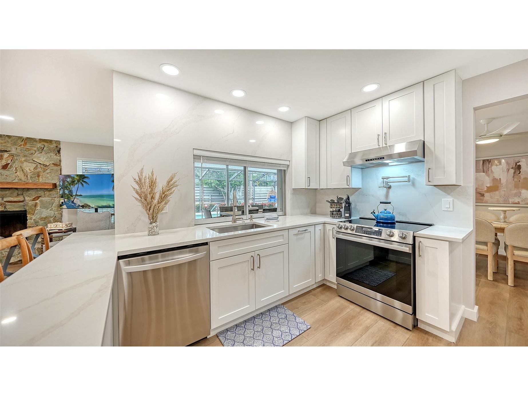 734 Birdsong Lane Sarasota FL 34242 A4699745 image9