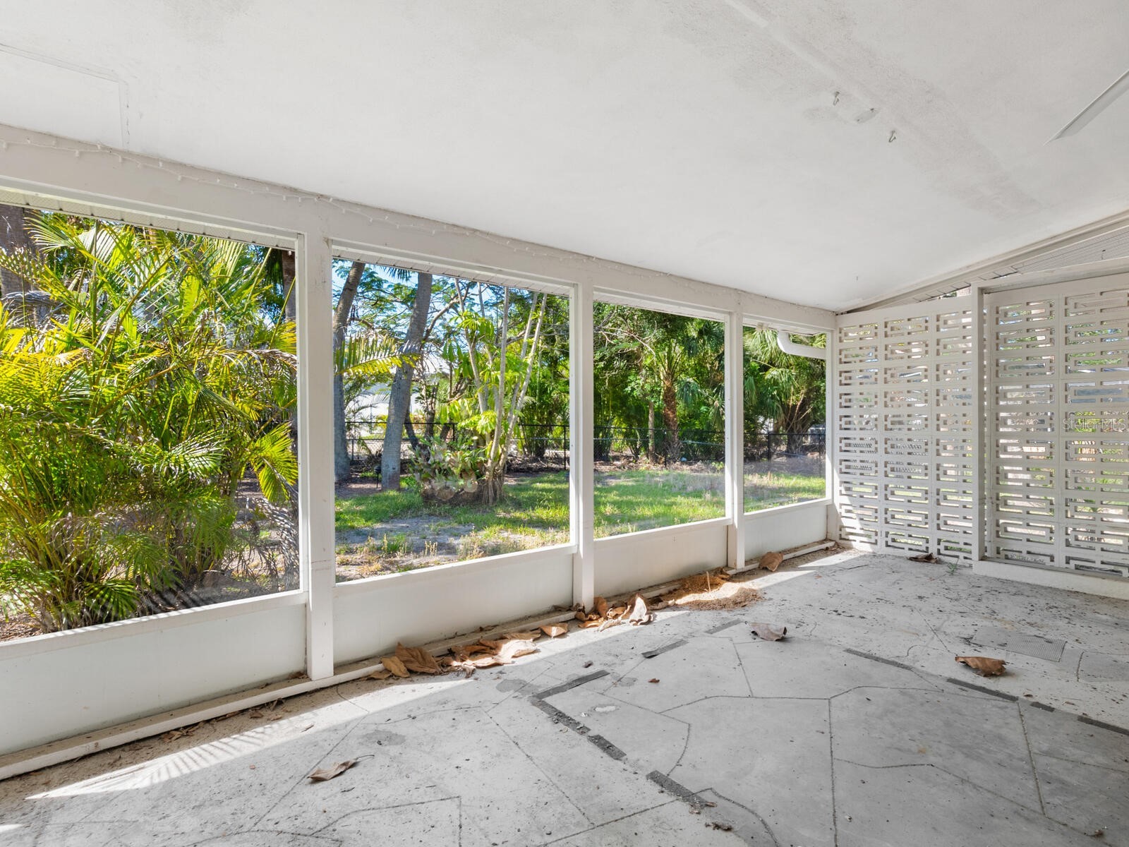 734 Canal Road Sarasota FL 34242 A4675607 image22