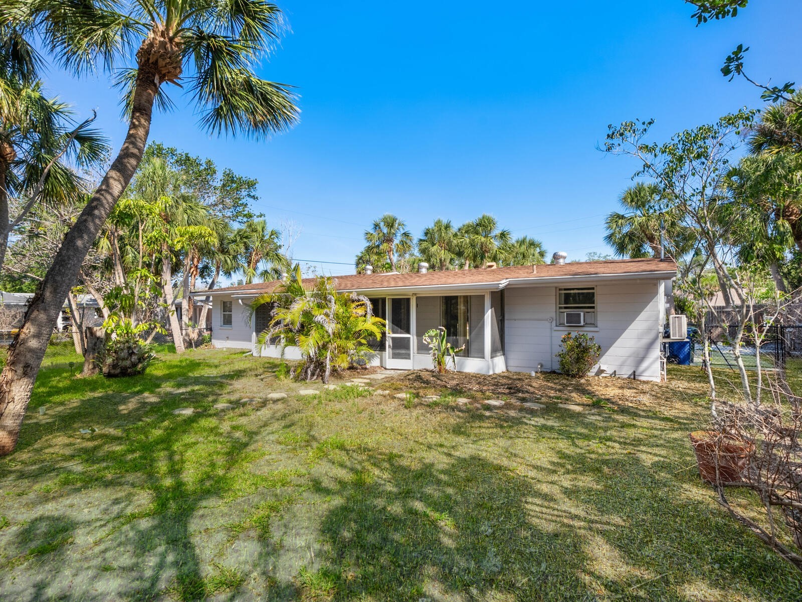 734 Canal Road Sarasota FL 34242 A4675607 image26