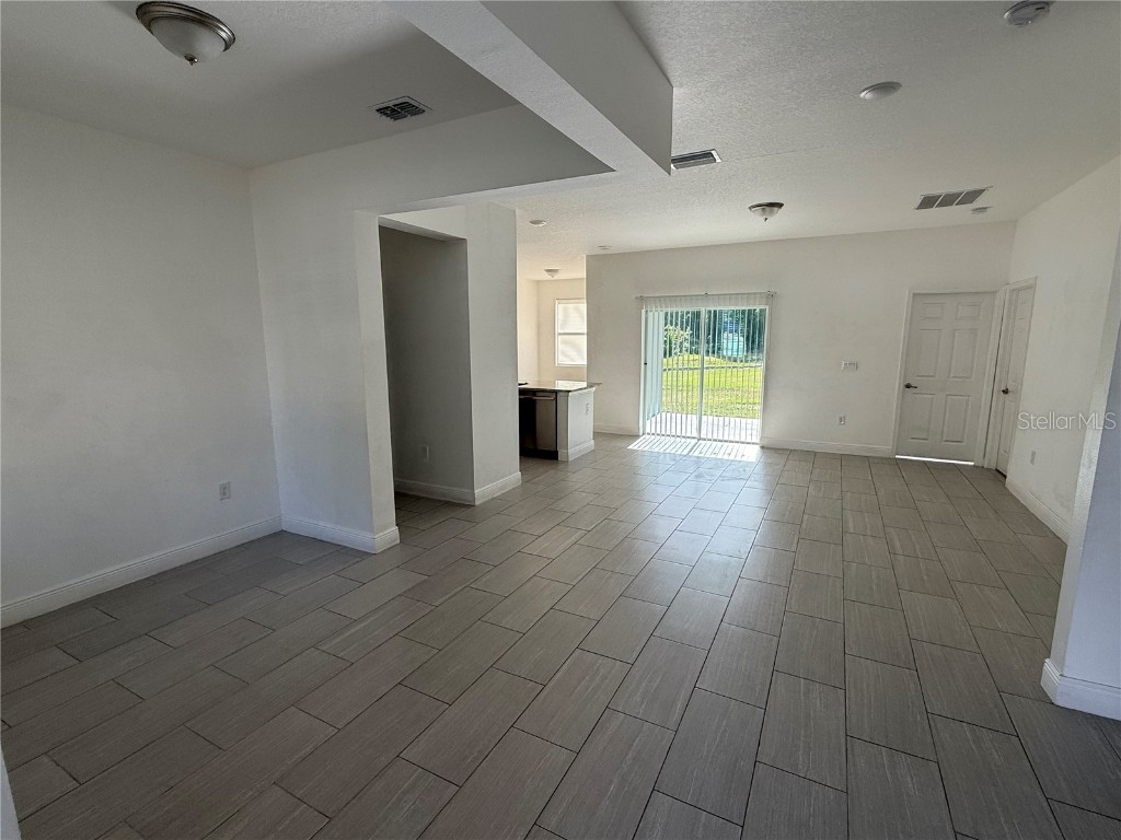 734 Hudson Valley Drive Kissimmee FL 34759 O6366262 image2