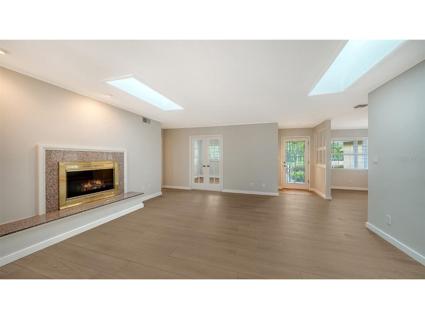 734 Indian Beach Circle Sarasota FL 34234 A4663994 image13