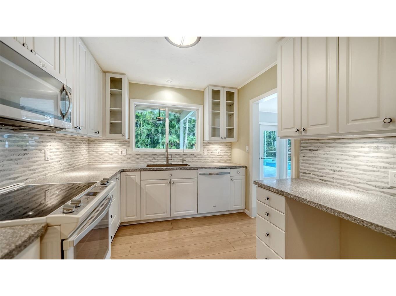 734 Indian Beach Circle Sarasota FL 34234 A4663994 image17