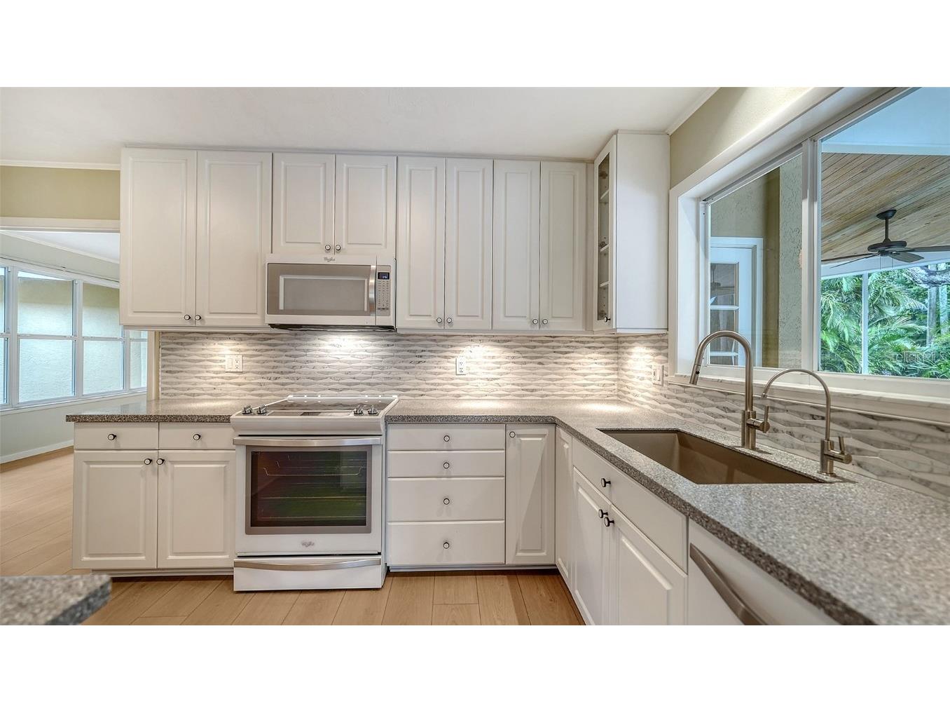 734 Indian Beach Circle Sarasota FL 34234 A4663994 image18