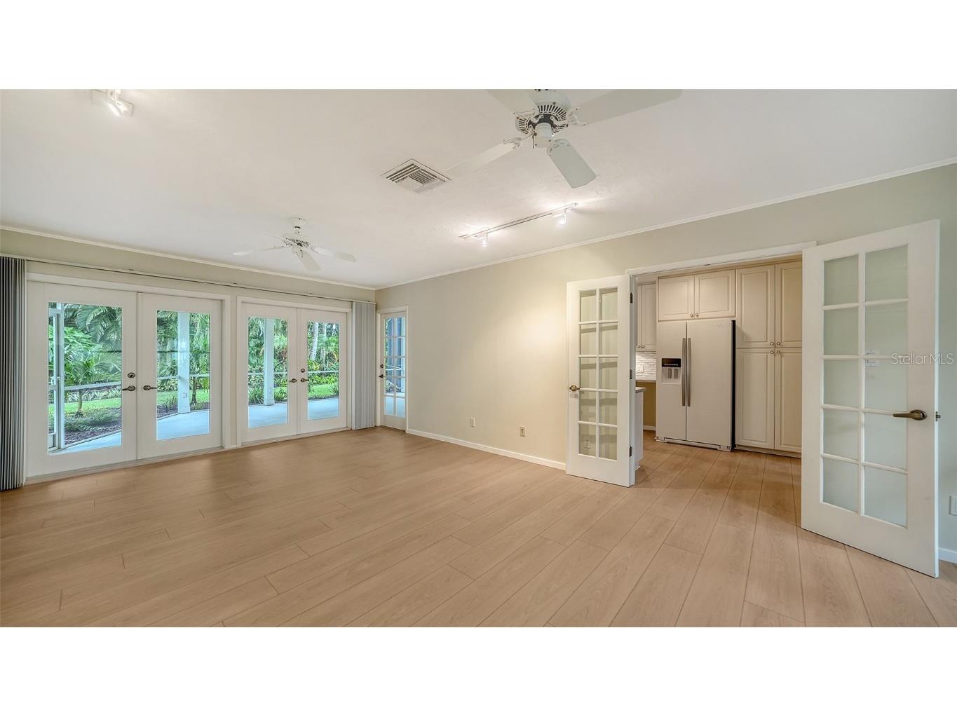 734 Indian Beach Circle Sarasota FL 34234 A4663994 image20