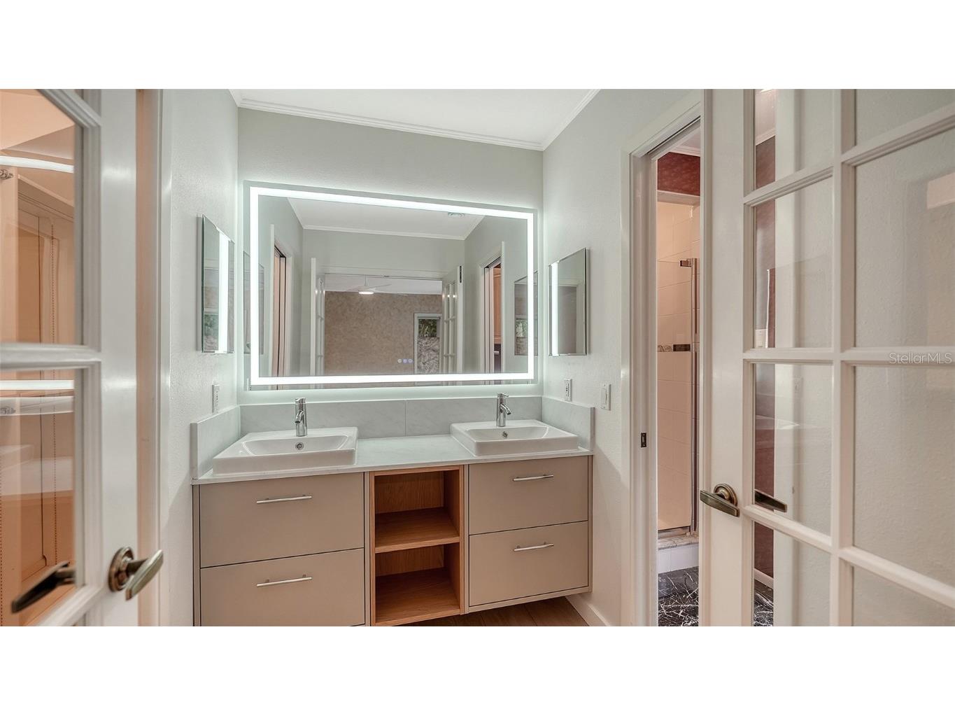 734 Indian Beach Circle Sarasota FL 34234 A4663994 image23