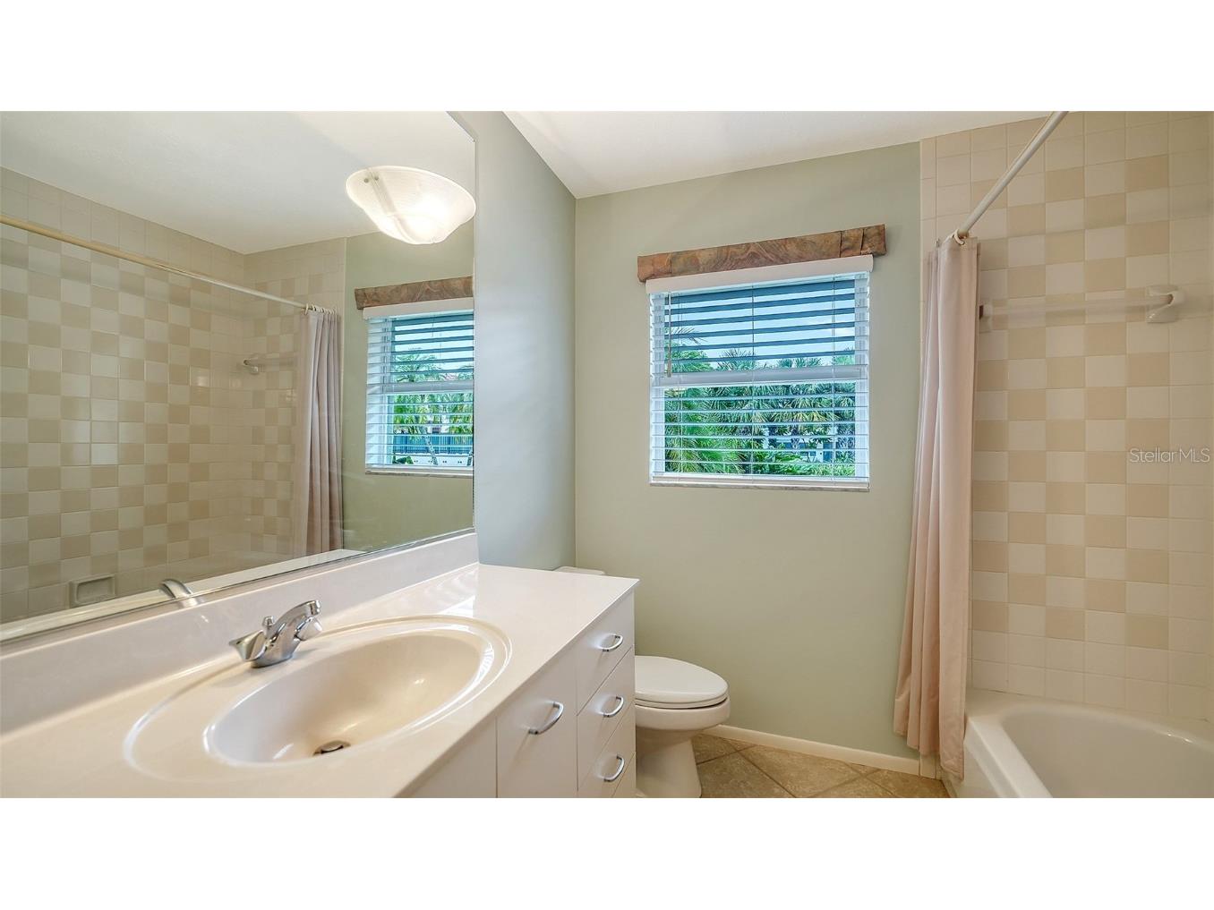 734 Indian Beach Circle Sarasota FL 34234 A4663994 image27