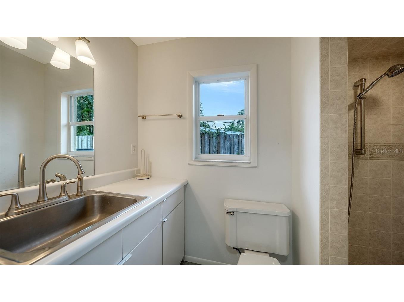 734 Indian Beach Circle Sarasota FL 34234 A4663994 image32