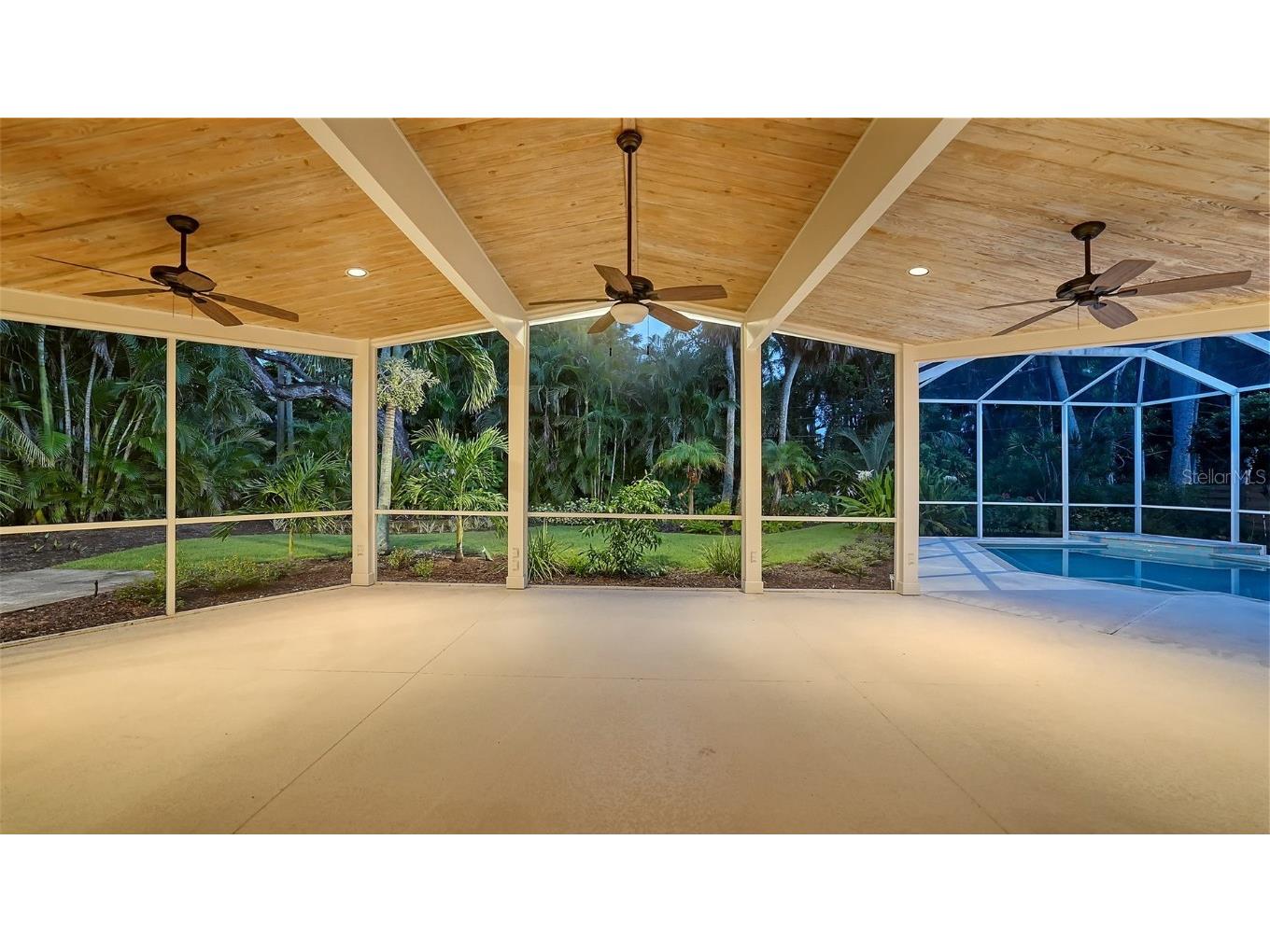 734 Indian Beach Circle Sarasota FL 34234 A4663994 image33