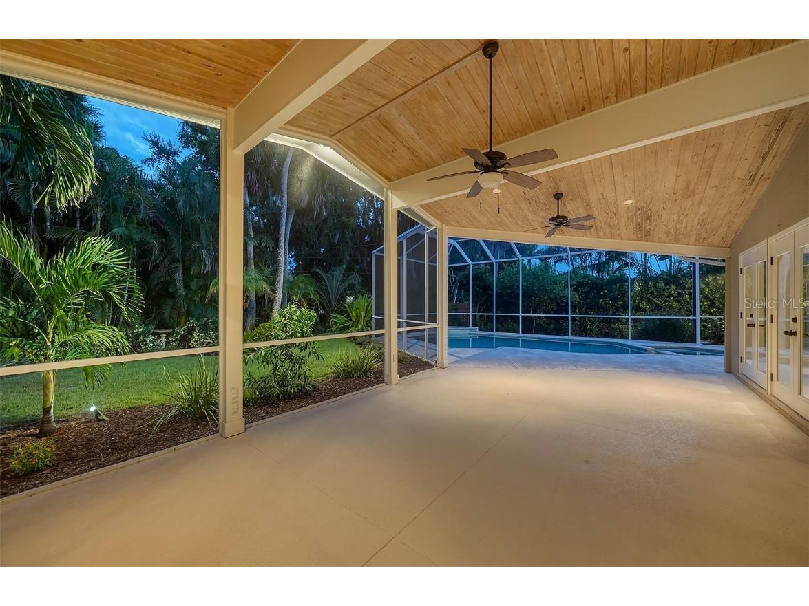 734 Indian Beach Circle Sarasota FL 34234 A4663994 image34