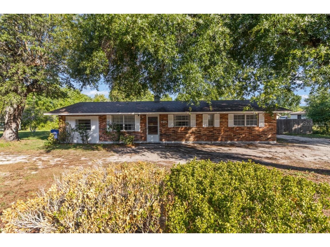 734 Magnolia Avenue Tavares FL 32778 G5069041 image1