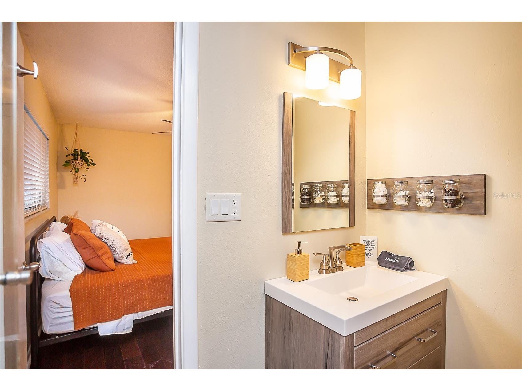 734 NW 38th Street Gainesville FL 32607 GC538978 image12