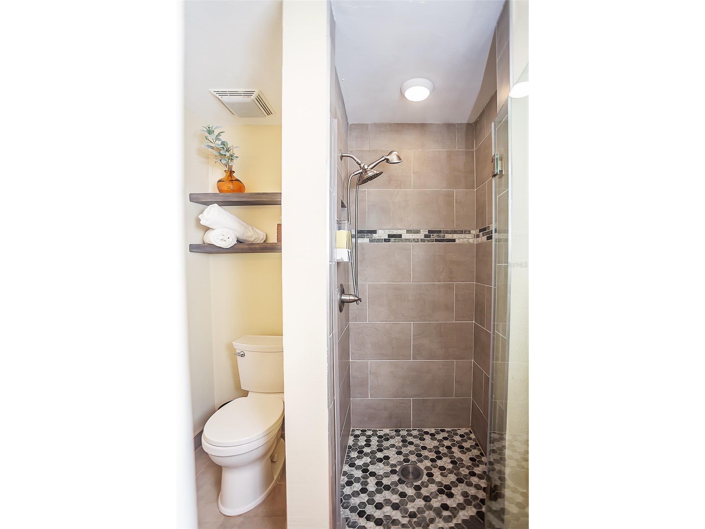 734 NW 38th Street Gainesville FL 32607 GC538978 image13