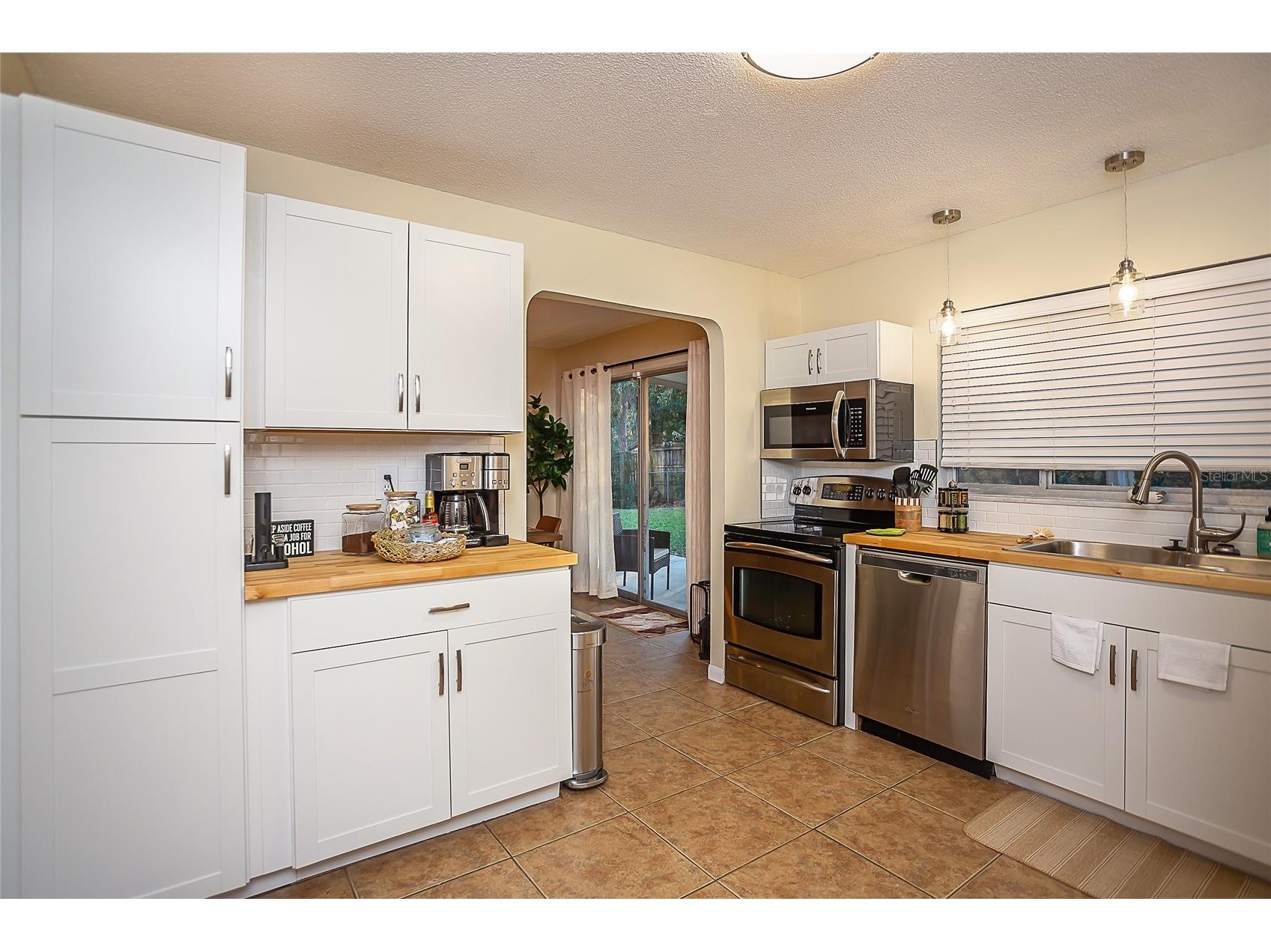 734 NW 38th Street Gainesville FL 32607 GC538978 image9