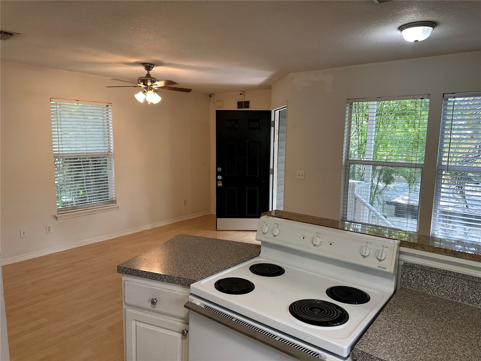 734 S Mills Avenue Orlando FL 32801 O6246342 image46