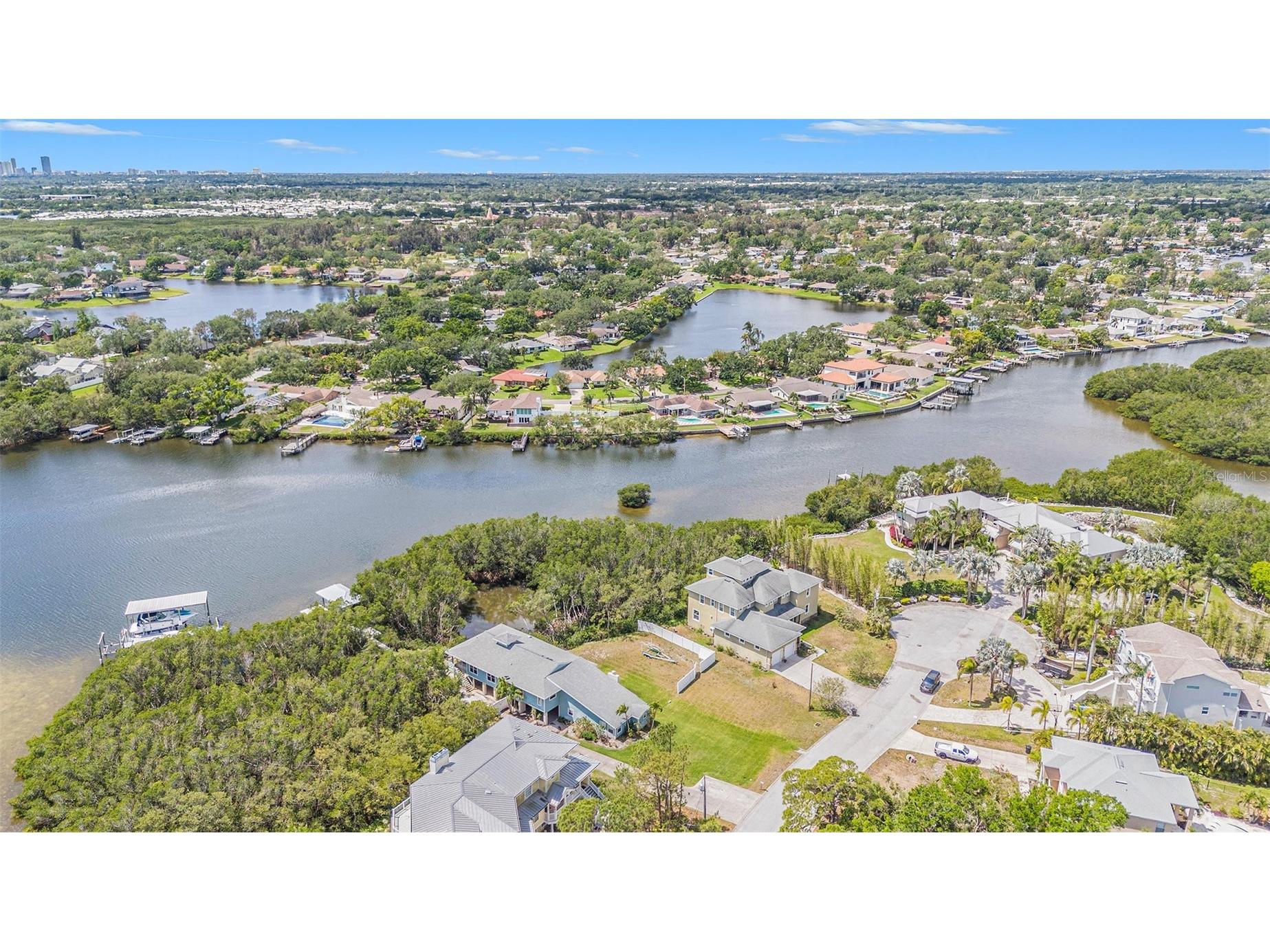 734 Weedon Drive NE Saint Petersburg FL 33702 - RIVIERA BAY TB8472753 image12