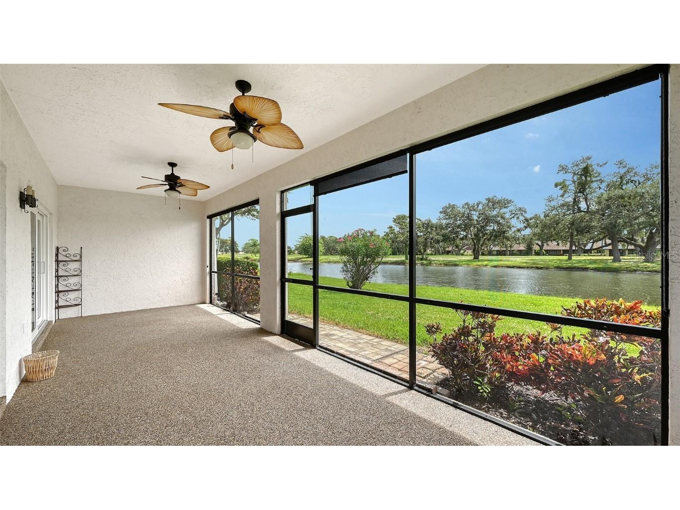 7340 Golf Pointe Circle Sarasota FL 34243 A4664716 image11
