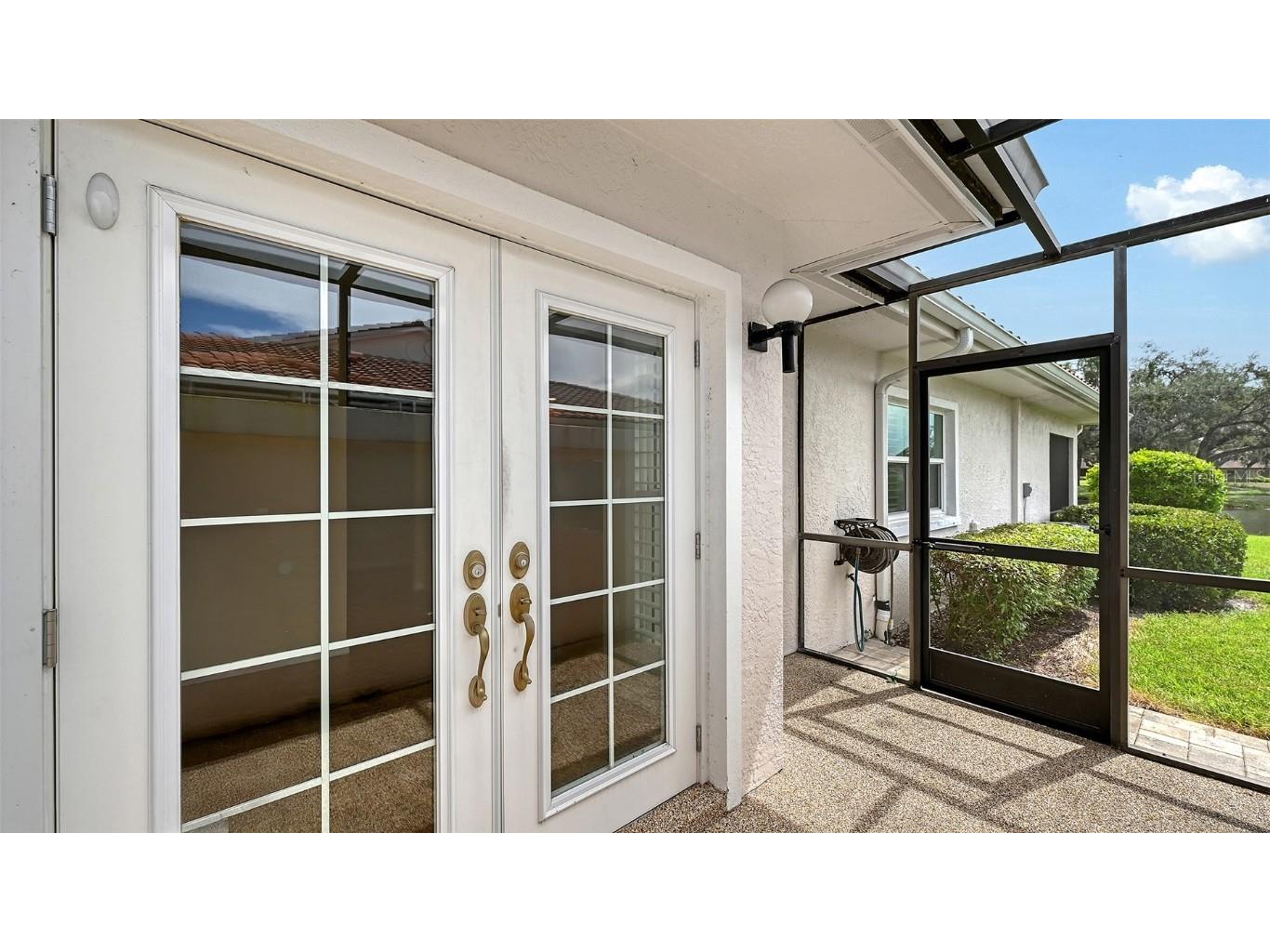 7340 Golf Pointe Circle Sarasota FL 34243 A4664716 image22