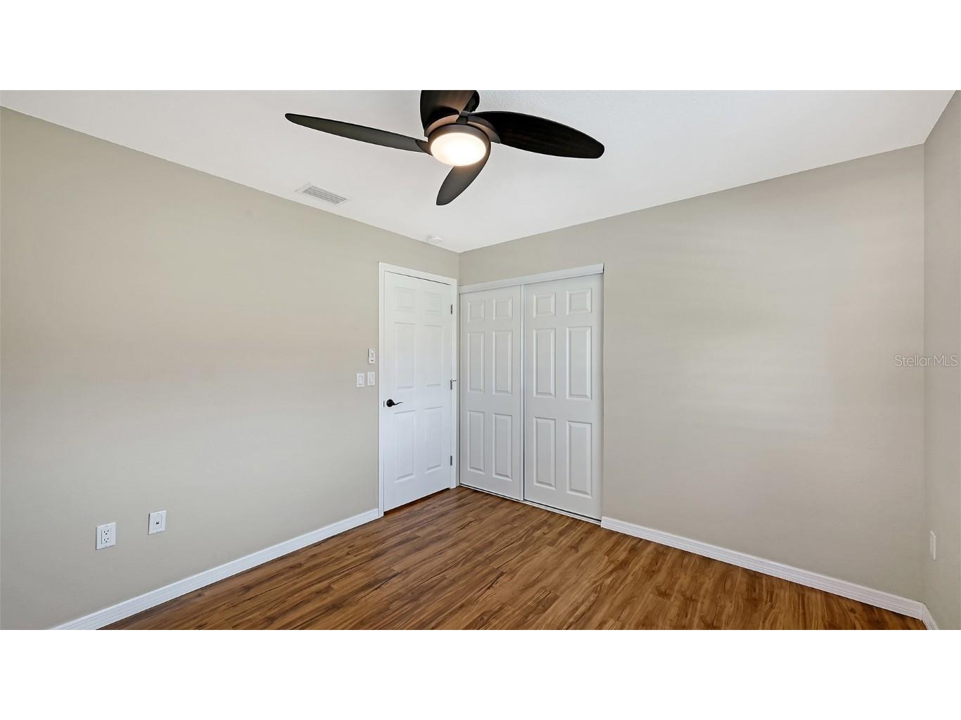 7340 Golf Pointe Circle Sarasota FL 34243 A4664716 image37