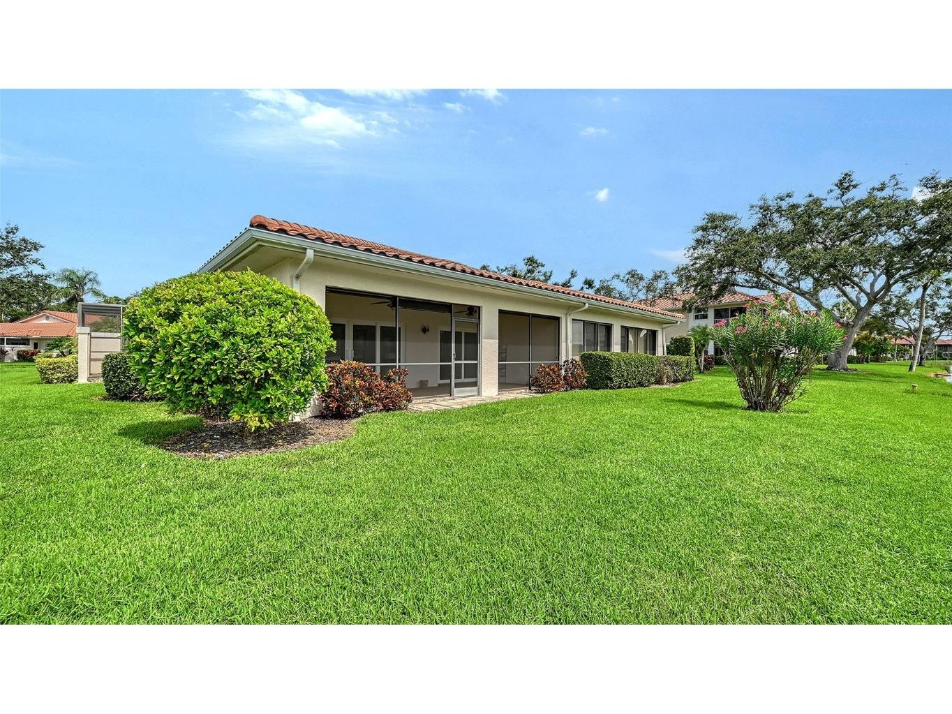 7340 Golf Pointe Circle Sarasota FL 34243 A4664716 image39