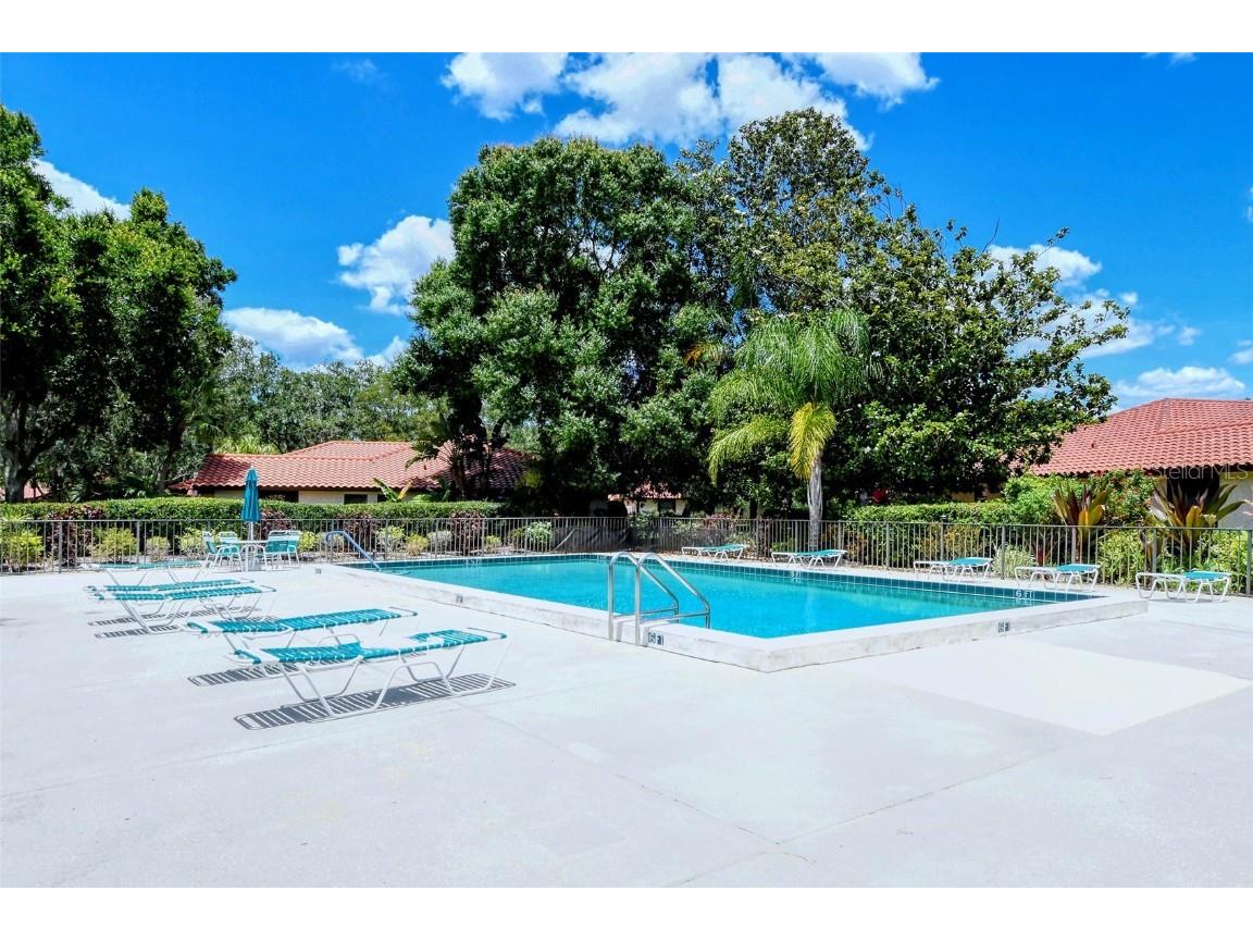 7340 Golf Pointe Circle Sarasota FL 34243 A4664716 image54