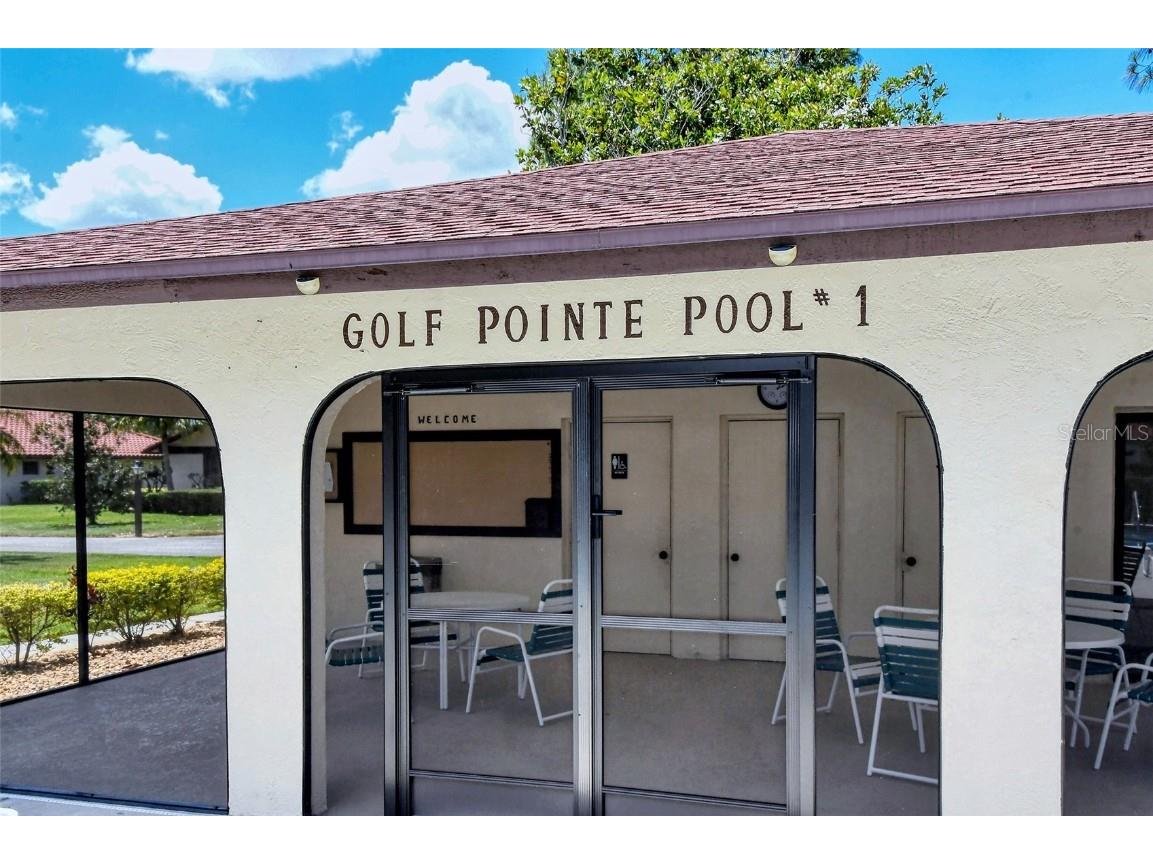 7340 Golf Pointe Circle Sarasota FL 34243 A4664716 image58