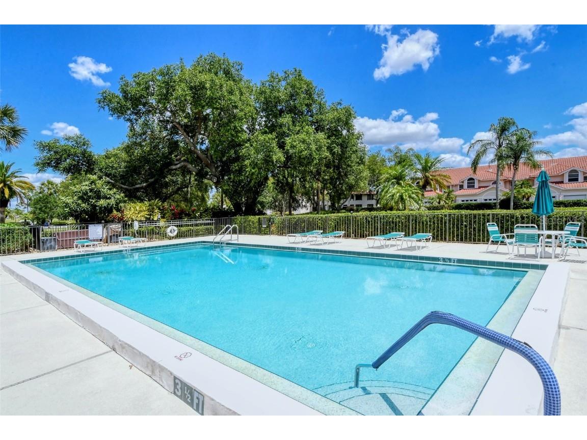 7340 Golf Pointe Circle Sarasota FL 34243 A4664716 image61