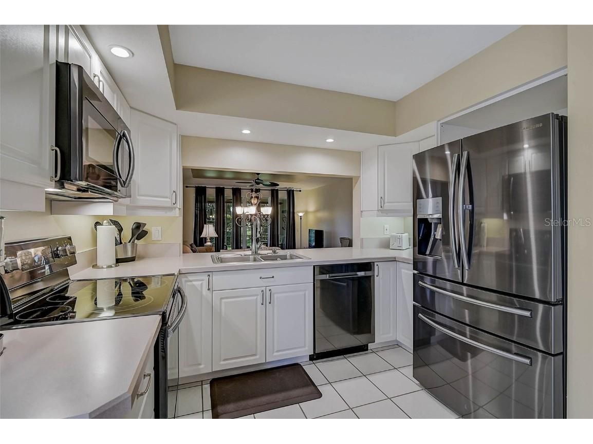 7341 Golf Pointe Circle Sarasota FL 34243 A4660915 image14