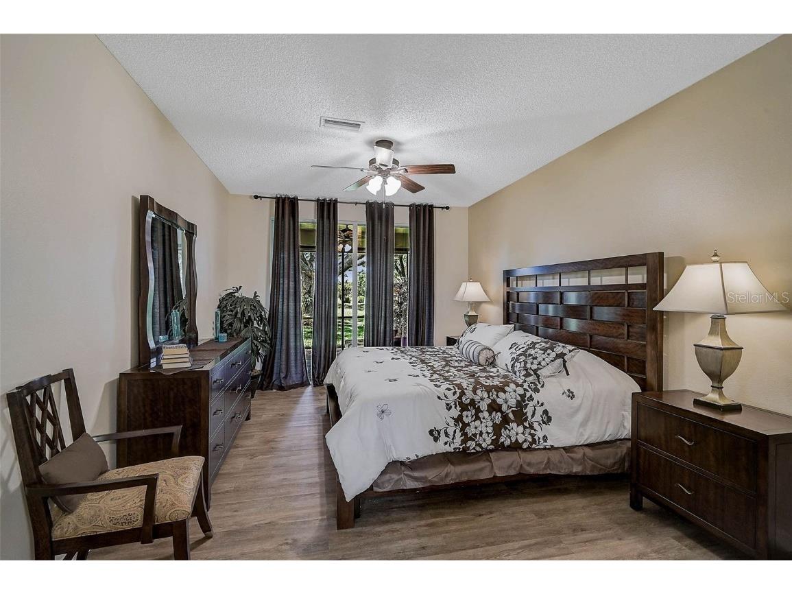 7341 Golf Pointe Circle Sarasota FL 34243 A4660915 image20