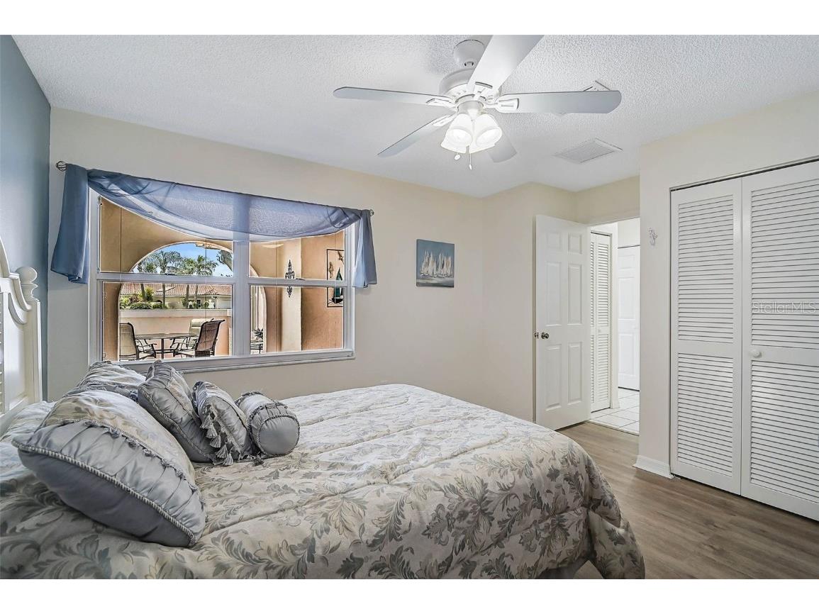 7341 Golf Pointe Circle Sarasota FL 34243 A4660915 image26